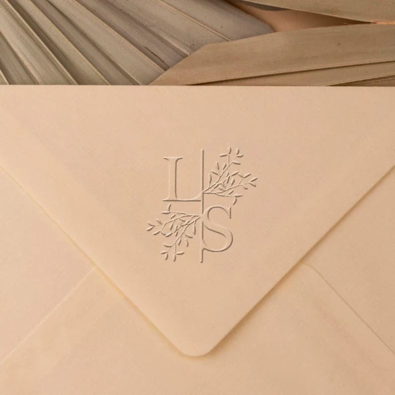 Personalised Wedding Embossing Stamp Tool includes 100pcs Round Sticker Envelope Seals