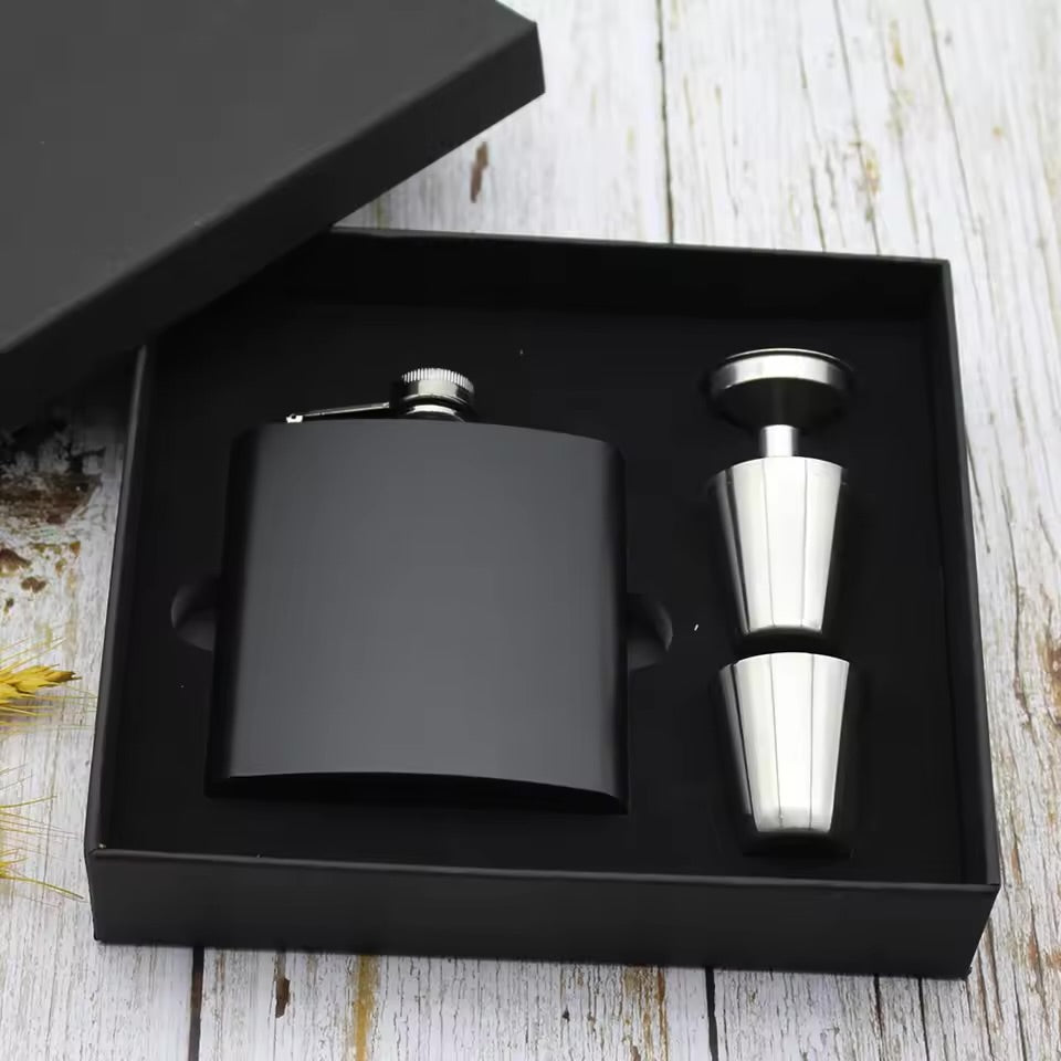 Personalised Hip Flask Gift Set